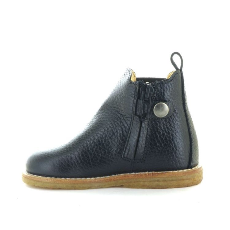 classic chelsea boot black