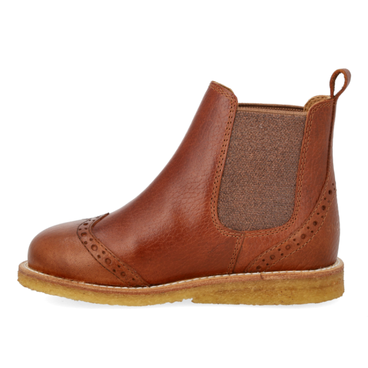 chelsea boot with brogue cognac 