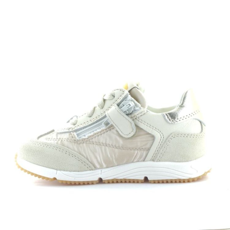 chunky sneaker yogurt crema