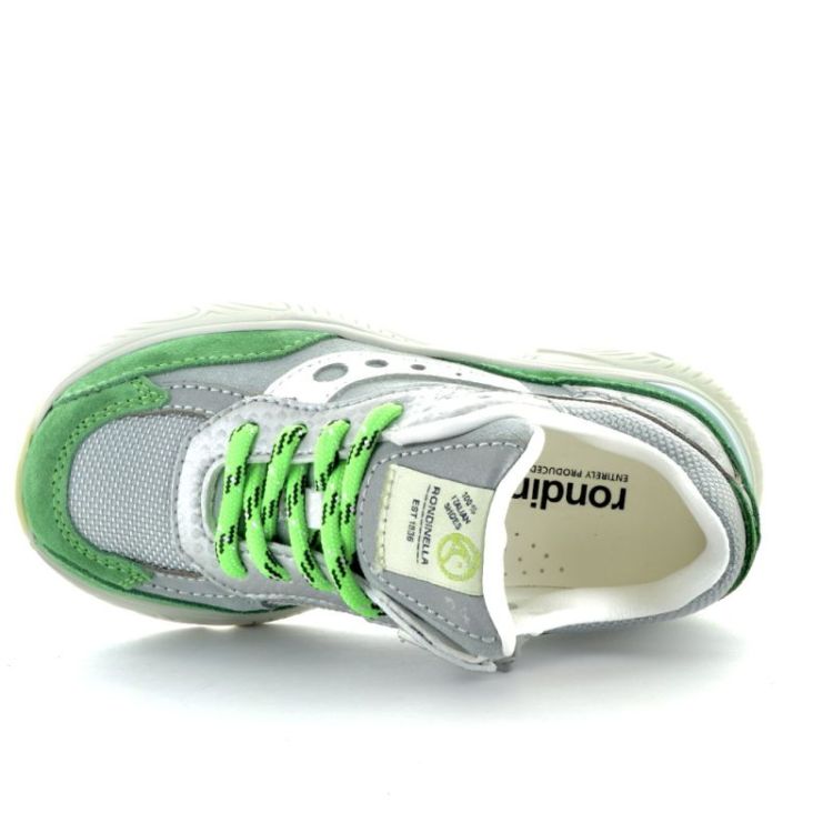 trendy sneaker verde